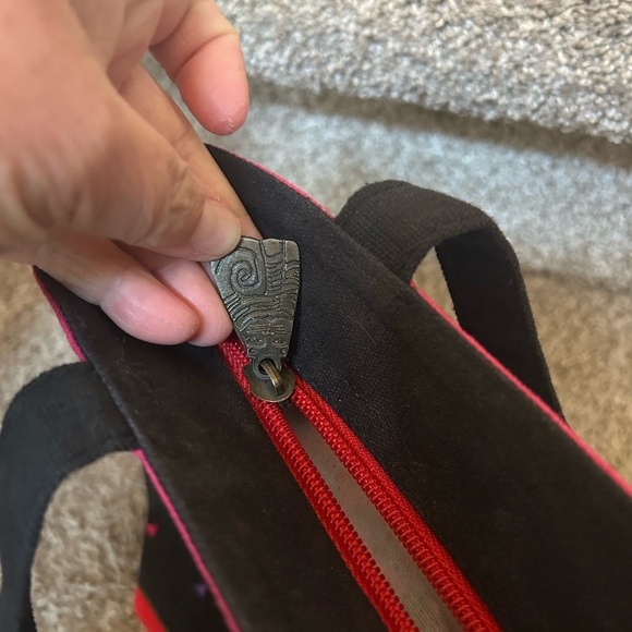 Vintage Laurel Burch Feline Friends 3 Cats Tote. With wooden charm. Zip top. - Picture 6 of 14